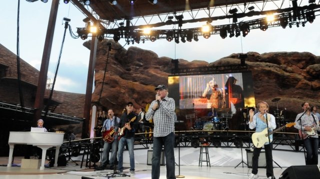 Οι Beach Boys ακύρωσαν ξαφνικά τρεις συναυλίες μία ημέρα πριν την επιστροφή τους στη σκηνή Οι-beach-boys-ακύρωσαν-ξαφνικά-τρεις-συναυλίες-μία-ημέρα-πριν-την-επιστροφή-τους-στη-σκηνή