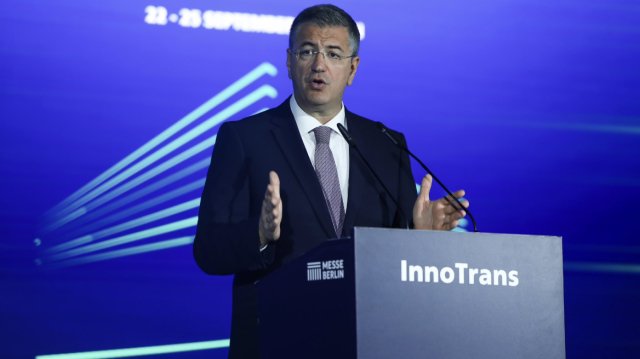 Τζιτζικώστας:-Ασφάλεια,-καινοτομία-και-ανταγωνιστικότητα-το-τρίπτυχο-για-έναν-σύγχρονο-ευρωπαϊκό-σιδηρόδρομο
