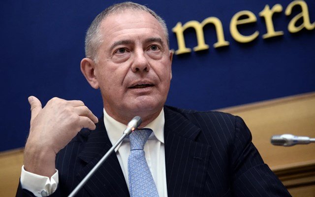 Ιταλία: Η κυβέρνηση εξετάζει αύξηση της εγχώριας παραγωγής καυσίμων Ιταλία:-Η-κυβέρνηση-εξετάζει-αύξηση-της-εγχώριας-παραγωγής-καυσίμων