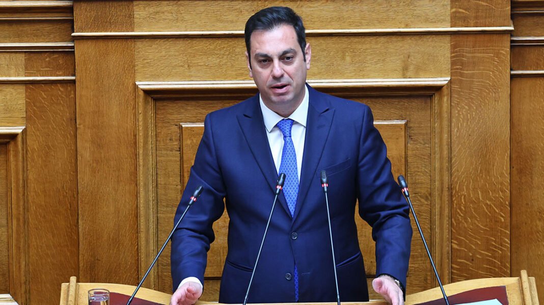 «Όποιος δεν αντέχει να δίνει 10 ευρώ την ημέρα για βενζίνη, χρησιμοποιεί μέσα μεταφοράς» είπε ο βουλευτής της ΝΔ Κουλκουδίνας και προκάλεσε αντιδράσεις «Όποιος δεν αντέχει να δίνει 10 ευρώ την ημέρα για βενζίνη, χρησιμοποιεί μέσα μεταφοράς» είπε ο βουλευτής της ΝΔ Κουλκουδίνας και προκάλεσε αντιδράσεις