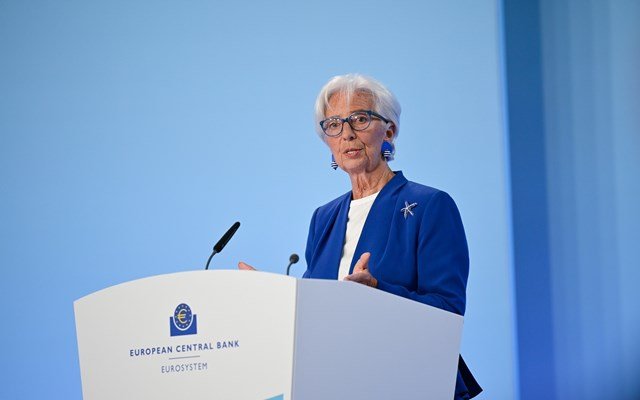 Κλειδί η τιμή του πετρελαίου για τις αυξήσεις επιτοκίων από την ΕΚΤ – Το κρίσιμο όριο των 100 δολαρίων Κλειδί-η-τιμή-του-πετρελαίου-για-τις-αυξήσεις-επιτοκίων-από-την-ΕΚΤ-–-Το-κρίσιμο-όριο-των-100-δολαρίων