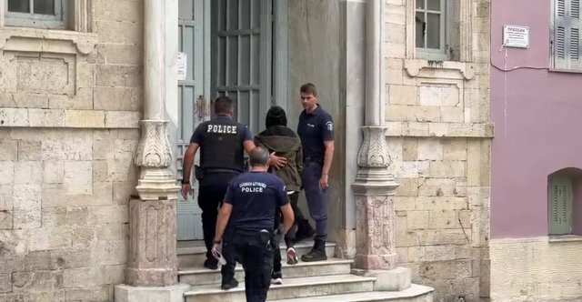 Ηράκλειο: Στον ανακριτή ο 40χρονος που παρακολουθούσε γυναίκες – Στο μικροσκόπιο τα αρχεία παιδικής πορνογραφίας Ηράκλειο:-Στον-ανακριτή-ο-40χρονος-που-παρακολουθούσε-γυναίκες-–-Στο-μικροσκόπιο-τα-αρχεία-παιδικής-πορνογραφίας