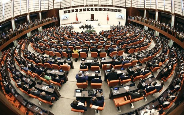 Τουρκία: Παραιτήθηκε αντιπρόεδρος του κόμματος Ερντογάν έπειτα από κατηγορίες για συναλλαγές εν μέσω κρίσης χρηματοδότησης Τουρκία:-Παραιτήθηκε-αντιπρόεδρος-του-κόμματος-Ερντογάν έπειτα-από-κατηγορίες-για-συναλλαγές-εν-μέσω-κρίσης-χρηματοδότησης