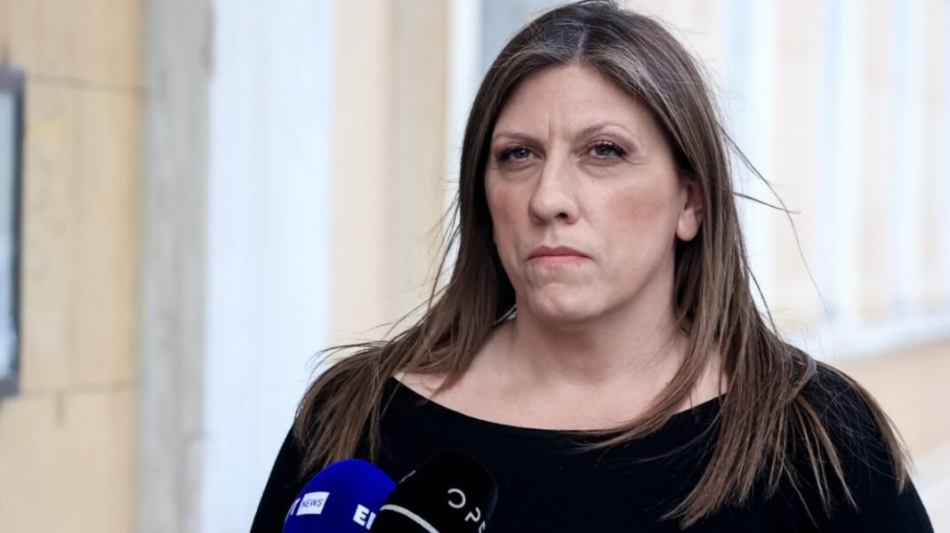 Κωνσταντοπούλου κατά Τσίπρα: Είναι απατεώνας, γελοιοποίησε τη χώρα, πήγε ΗΠΑ χωρίς να ξέρει αγγλικά και μπαμπάλιζε στον Κλίντον Κωνσταντοπούλου κατά Τσίπρα: Είναι απατεώνας, γελοιοποίησε τη χώρα, πήγε ΗΠΑ χωρίς να ξέρει αγγλικά και μπαμπάλιζε στον Κλίντον