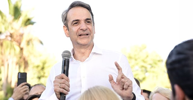 Ο-Μητσοτάκης-ξεκινά-περιοδείες-με-το-βλέμμα-στον-δύσκολο-χειμώνα-και-βάζει-φρένο-στα-γαλάζια-«φάλτσα»