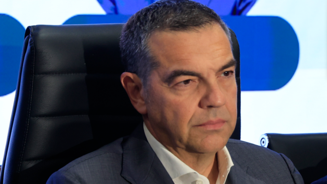 Με «εργαλειοθήκη» για τους μικρομεσαίους ο Τσίπρας: Η θετική ατζέντα, οι εξορμήσεις και τα ειδικά κοινά Με «εργαλειοθήκη» για τους μικρομεσαίους ο Τσίπρας: Η θετική ατζέντα, οι εξορμήσεις και τα ειδικά κοινά
