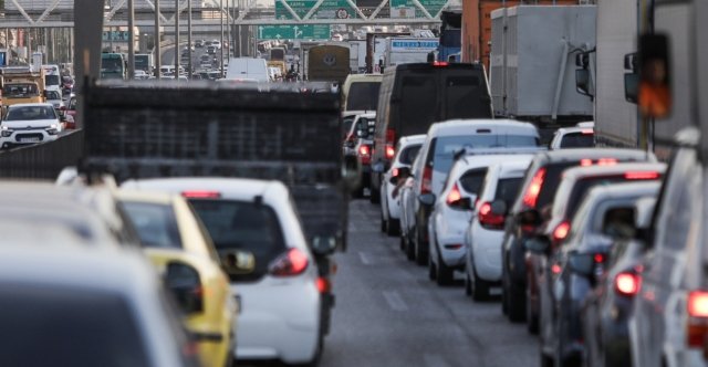 Καραμπόλα τεσσάρων οχημάτων στον Κηφισό στο ρεύμα προς Λαμία Καραμπόλα-τεσσάρων-οχημάτων-στον-Κηφισό-στο-ρεύμα-προς-Λαμία