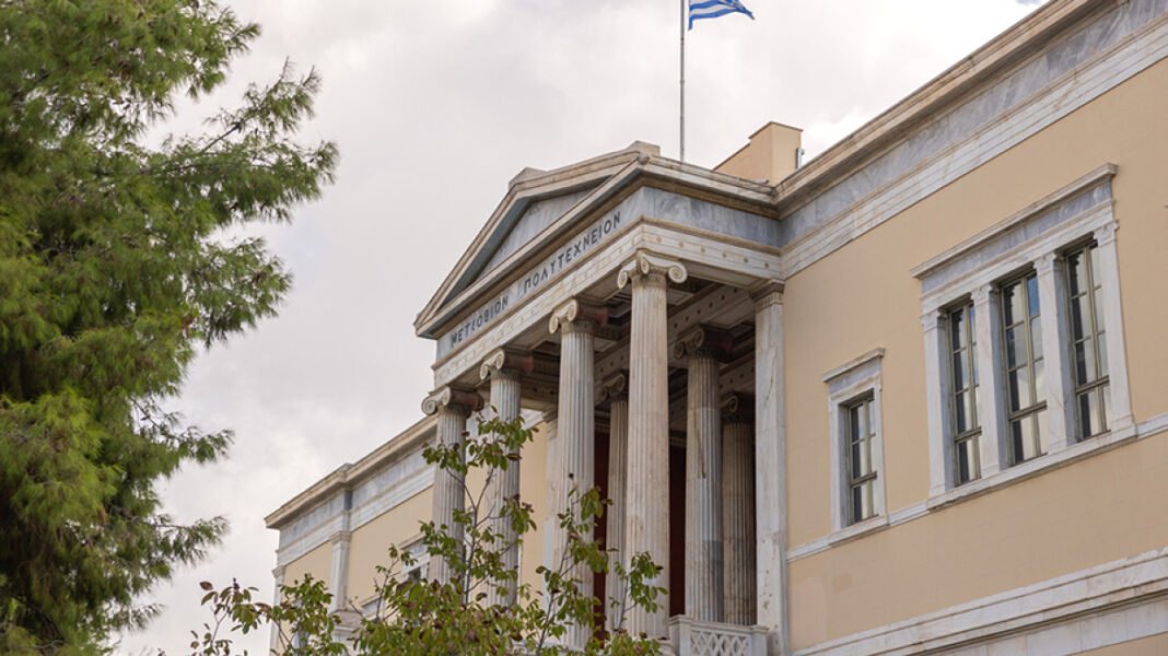 Το ιστορικό κτίριο Γκίνη επιστρέφει στην ακαδημαϊκή ζωή με δωρεά 25 εκατ. ευρώ από Alpha Bank, Eurobank, Εθνική Τράπεζα και Πειραιώς Το-ιστορικό-κτίριο-Γκίνη-επιστρέφει-στην-ακαδημαϊκή-ζωή-με-δωρεά-25-εκατ.-ευρώ-από-alpha-bank,-eurobank,-Εθνική-Τράπεζα-και-Πειραιώς