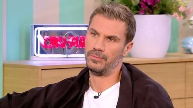 Άκης Πετρετζίκης: Έκλεισα τα μαγαζιά, παρότι ήταν κερδοφόρα, γιατί έπρεπε να μαζευτώ οπωσδήποτε σπίτι μου Άκης-Πετρετζίκης:-Έκλεισα-τα-μαγαζιά,-παρότι-ήταν-κερδοφόρα,-γιατί-έπρεπε-να-μαζευτώ-οπωσδήποτε-σπίτι-μου