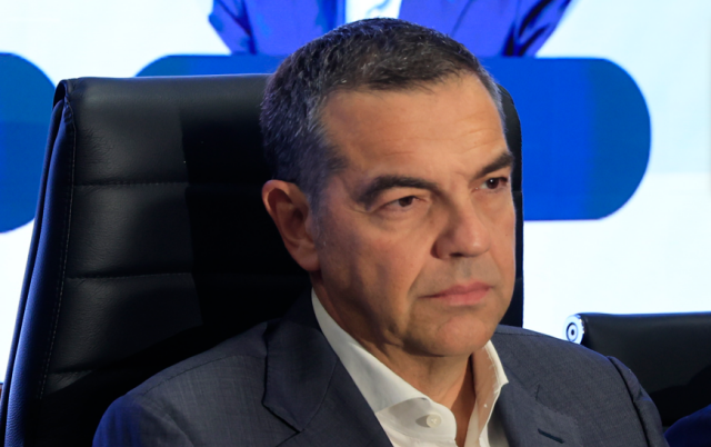 Με «εργαλειοθήκη» για τους μικρομεσαίους ο Τσίπρας: Η θετική ατζέντα, οι εξορμήσεις και τα ειδικά κοινά Με-«εργαλειοθήκη»-για-τους-μικρομεσαίους-ο-Τσίπρας:-Η-θετική-ατζέντα,-οι-εξορμήσεις-και-τα-ειδικά-κοινά