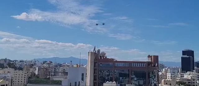 Ελληνικά F-16 πάνω από τη Λευκωσία ενόψει της στρατιωτικής παρέλασης για την 66η επέτειο της ανεξαρτησίας της Κύπρου, δείτε βίντεο Ελληνικά-f-16-πάνω-από-τη-Λευκωσία-ενόψει-της-στρατιωτικής-παρέλασης-για-την-66η-επέτειο-της-ανεξαρτησίας-της-Κύπρου,-δείτε-βίντεο