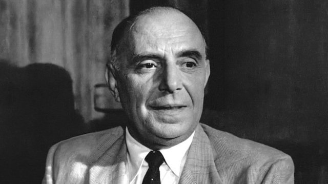 Ορέστης Μακρής: Ο θρυλικός «μεθύστακας» του ελληνικού κινηματογράφου που δεν έπινε – Η άγνωστη ιστορία για το πώς κλέφτηκε με τη σύζυγό του Ορέστης-Μακρής:-Ο-θρυλικός-«μεθύστακας»-του-ελληνικού-κινηματογράφου-που-δεν-έπινε-–-Η-άγνωστη-ιστορία-για-το-πώς-κλέφτηκε-με-τη-σύζυγό-του