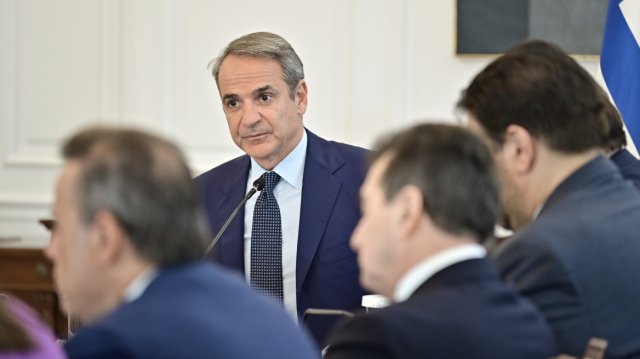 «Κίτρινες-κάρτες»-Μητσοτάκη-και-απάντηση-στην-Ντόρα-για-τα-«καβαλημένα-καλάμια»:-Δική-μου-ευθύνη-να-αξιολογώ-συμπεριφορές