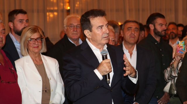 «Ο-Τσίπρας,-αδιόρθωτος,-συνεχίζει-τα-ψέματα»:-Μεγάλη-προσέλευση-στην-πολιτική-συγκέντρωση-Χρυσοχοΐδη-στο-Περιστέρι,-βίντεο-και-φωτογραφίες