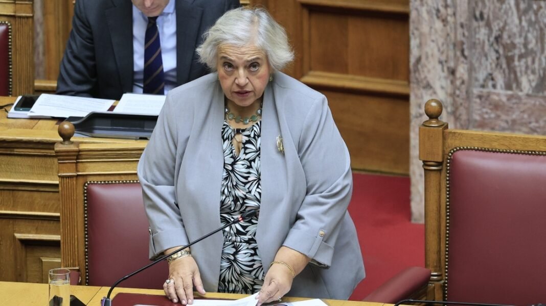 «Ζητάμε από τα Σκόπια να αφαιρέσουν αλυτρωτικές ή αναθεωρητικές διατυπώσεις από σχολικά βιβλία», είπε από τη Βουλή η υφυπουργός Εξωτερικών «Ζητάμε από τα Σκόπια να αφαιρέσουν αλυτρωτικές ή αναθεωρητικές διατυπώσεις από σχολικά βιβλία», είπε από τη Βουλή η υφυπουργός Εξωτερικών