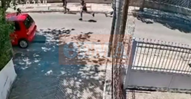 Τρόμος σε Κηφισιά και Μαρούσι από επιθέσεις νεαρών σε γυναίκες για τις αλυσίδες τους, η στιγμή που πέταξαν στο έδαφος 60χρονη για να τη ληστέψουν Τρόμος-σε-Κηφισιά-και-Μαρούσι-από-επιθέσεις-νεαρών-σε-γυναίκες-για-τις-αλυσίδες-τους,-η-στιγμή-που-πέταξαν-στο-έδαφος-60χρονη-για-να-τη-ληστέψουν