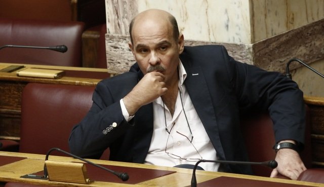 «Γιατί να μην είμαι αξιόπιστος;» λέει ο Μιχελογιαννάκης που επιστρέφει στο ΠΑΣΟΚ αφού πήγε σε ΔΗΜΑΡ, ΣΥΡΙΖΑ και Δημοκράτες «Γιατί-να-μην-είμαι-αξιόπιστος;»-λέει-ο-Μιχελογιαννάκης-που-επιστρέφει-στο-ΠΑΣΟΚ-αφού-πήγε-σε-ΔΗΜΑΡ,-ΣΥΡΙΖΑ-και-Δημοκράτες