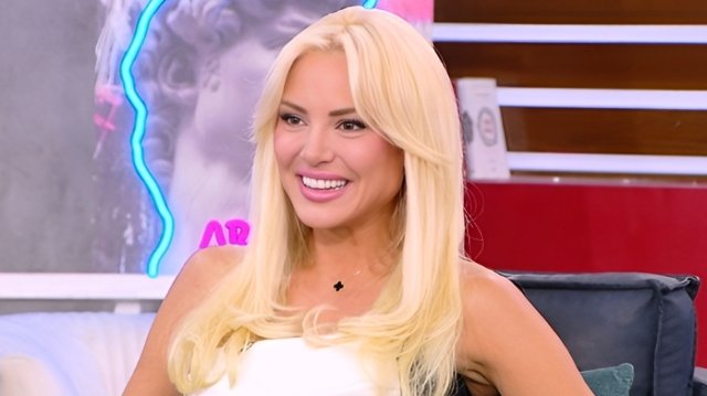 Αλεξάνδρα Παναγιώταρου: Θα ήθελα να συμβαδίζω οικονομικά με τον σύζυγό μου, να μην είναι πιο κάτω από μένα Αλεξάνδρα-Παναγιώταρου:-Θα-ήθελα-να-συμβαδίζω-οικονομικά-με-τον-σύζυγό-μου,-να-μην-είναι-πιο-κάτω-από-μένα