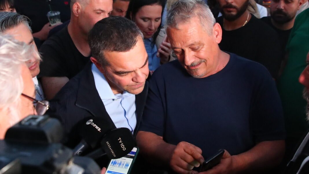 Αλιείς στον Τσίπρα: «Δεκάδες τουρκικά αλιευτικά ψαρεύουν σε ελληνικά ύδατα, έχεις ευθύνη, έλεγες ότι η θάλασσα δεν έχει σύνορα» – Σταματήστε την προπαγάνδα, απάντησε Αλιείς στον Τσίπρα: «Δεκάδες τουρκικά αλιευτικά ψαρεύουν σε ελληνικά ύδατα, έχεις ευθύνη, έλεγες ότι η θάλασσα δεν έχει σύνορα» – Σταματήστε την προπαγάνδα, απάντησε