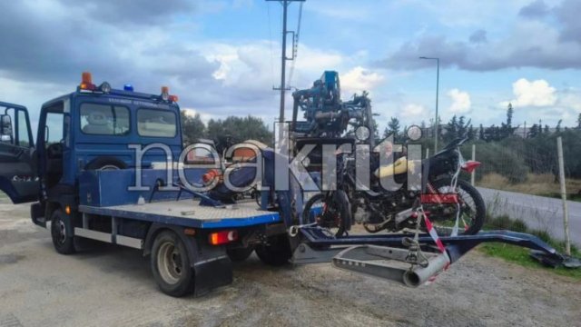 Θλίψη στη Χερσόνησο με τον θάνατο του 16χρονου Νίκου σε τροχαίο με μηχανή: Οι φίλοι του παραμένουν στο σημείο του δυστυχήματος Θλίψη-στη-Χερσόνησο-με-τον-θάνατο-του-16χρονου-Νίκου-σε-τροχαίο-με-μηχανή:-Οι-φίλοι-του-παραμένουν-στο-σημείο-του-δυστυχήματος