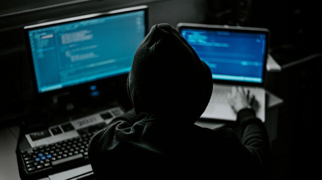 killsec:-18χρονος-που-μένει-στην-Αθήνα-ερευνάται-ως-προγραμματιστής-σε-διεθνή-ομάδα-χάκερ,-με-πάνω-από-1.000-κυβερνοεπιθέσεις-και-εκβιασμούς