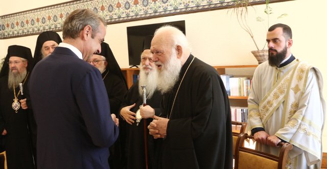 Ο αγιασμός της Βουλής: Οι παρέες και τα πηγαδάκια, ποιοι μίλησαν με ποιους – Δείτε φωτογραφίες Ο-αγιασμός-της-Βουλής:-Οι-παρέες-και-τα-πηγαδάκια,-ποιοι-μίλησαν-με-ποιους-–-Δείτε-φωτογραφίες