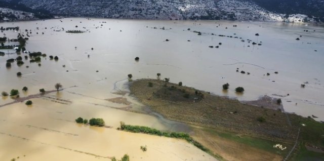Νέες εικόνες από την βιβλική καταστροφή στο Οροπέδιο Λασιθίου, «η ζημιά θα μας ακολουθεί για 5 χρόνια», λένε οι κάτοικοι Νέες-εικόνες-από-την-βιβλική-καταστροφή-στο-Οροπέδιο-Λασιθίου,-«η-ζημιά-θα-μας-ακολουθεί-για-5-χρόνια»,-λένε-οι-κάτοικοι