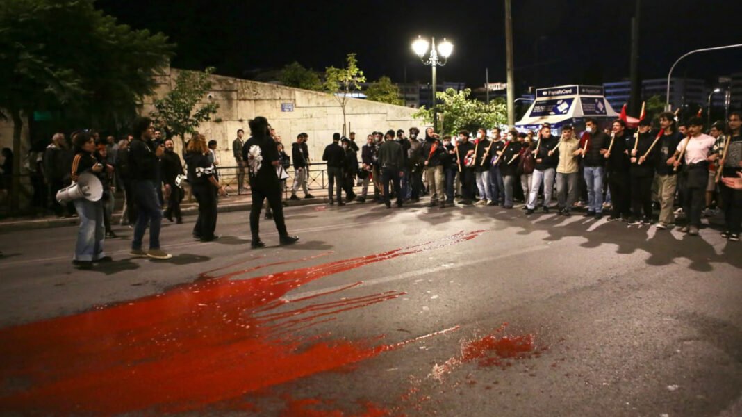 Κλειστό το κέντρο της Αθήνας λόγω συγκεντρώσεων, δείτε βίντεο και φωτογραφίες Κλειστό-το-κέντρο-της-Αθήνας-λόγω-συγκεντρώσεων,-δείτε-βίντεο-και-φωτογραφίες