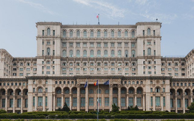 “Κανείς δεν θέλει μια νέα Ελλάδα”: Εντείνονται οι φωνές για πρόωρες εκλογές στη Ρουμανία λόγω της κρίσης “Κανείς-δεν-θέλει-μια-νέα-Ελλάδα”:-Εντείνονται-οι-φωνές-για-πρόωρες-εκλογές-στη-Ρουμανία-λόγω-της-κρίσης