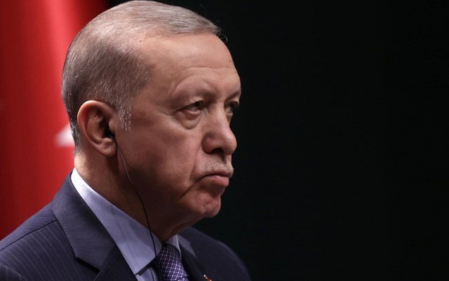 Ερντογάν-για-το-σκάνδαλο-των-funds:-Οι-υπεύθυνοι-θα-λογοδοτήσουν-στα-δικαστήρια-και-ενώπιον-του-Θεού