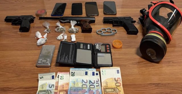Συμμορία ανηλίκων διακινούσε ναρκωτικά σε Θησείο και Κεραμεικό, τρεις συλλήψεις Συμμορία-ανηλίκων-διακινούσε-ναρκωτικά-σε-Θησείο-και-Κεραμεικό,-τρεις-συλλήψεις