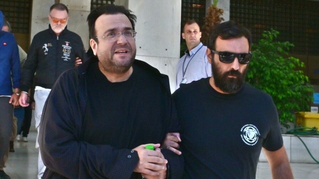 «Κλείσαμε συμφωνίες με τον ίδιο τον Καμπούρη»: Τραγουδιστές καταρρίπτουν τον ισχυρισμό του για… απλούς υπαλλήλους στην απάτη σε βάρος του ΕΦΚΑ «Κλείσαμε-συμφωνίες-με-τον-ίδιο-τον-Καμπούρη»:-Τραγουδιστές-καταρρίπτουν-τον-ισχυρισμό-του-για…-απλούς-υπαλλήλους-στην-απάτη-σε-βάρος-του-ΕΦΚΑ