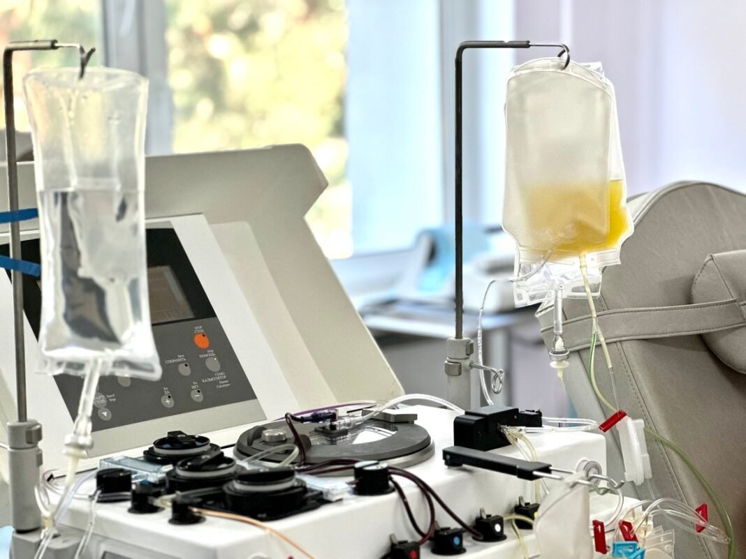 Πλασμαφαίρεση: Σε ποιες περιπτώσεις έχει αποδεδειγμένα οφέλη και γιατί δεν είναι θεραπεία ευεξίας Πλασμαφαίρεση:-Σε-ποιες-περιπτώσεις-έχει-αποδεδειγμένα-οφέλη-και-γιατί-δεν-είναι-θεραπεία-ευεξίας