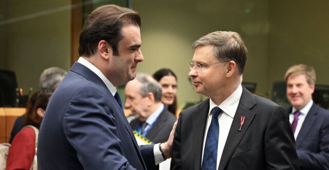 Eurogroup: Ο Ντομπρόβσκις ζητά δημοσιονομική σύνεση, «θα εξετάσουμε πιο διεξοδικά τα αιτήματα Ελλάδας και Ιταλίας για μεγαλύτερη ευελιξία» eurogroup:-Ο-Ντομπρόβσκις-ζητά-δημοσιονομική-σύνεση,-«θα-εξετάσουμε-πιο-διεξοδικά-τα-αιτήματα-Ελλάδας-και-Ιταλίας-για-μεγαλύτερη-ευελιξία»