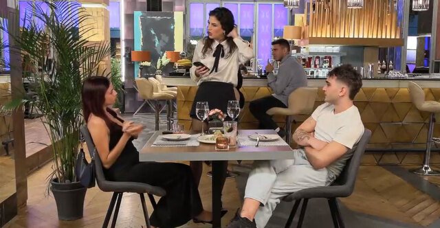 Επική γκάφα στο «First Dates»: Νεαρός αναφέρει… πορνοστάρ ως το celebrity crush του και ξενερώνει τη συνοδό του, «αυτό είναι τραγικό» Επική-γκάφα-στο-«first-dates»:-Νεαρός-αναφέρει…-πορνοστάρ-ως-το-celebrity-crush-του-και-ξενερώνει-τη-συνοδό-του,-«αυτό-είναι-τραγικό»