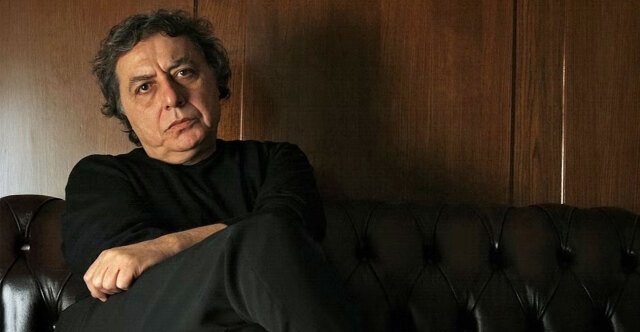 «Είναι σαν το Πάτερ Ημών, ένας μοναχικός θρήνος, δεν είναι χορός για γυναίκες»: Όταν ο Διονύσης Χαριτόπουλος έδινε τον ορισμό για το ζεϊμπέκικο «Είναι-σαν-το-Πάτερ-Ημών,-ένας-μοναχικός-θρήνος,-δεν-είναι-χορός-για-γυναίκες»:-Όταν-ο-Διονύσης-Χαριτόπουλος-έδινε-τον-ορισμό-για-το-ζεϊμπέκικο