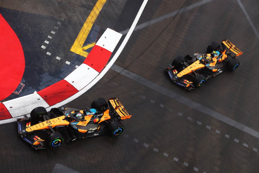 F1: «Ανεπίτρεπτη» σύγκρουση μεταξύ των οδηγών της McLaren στο Σπριντ της Σιγκαπούρης f1:-«Ανεπίτρεπτη»-σύγκρουση-μεταξύ-των-οδηγών-της-mclaren-στο-Σπριντ-της-Σιγκαπούρης
