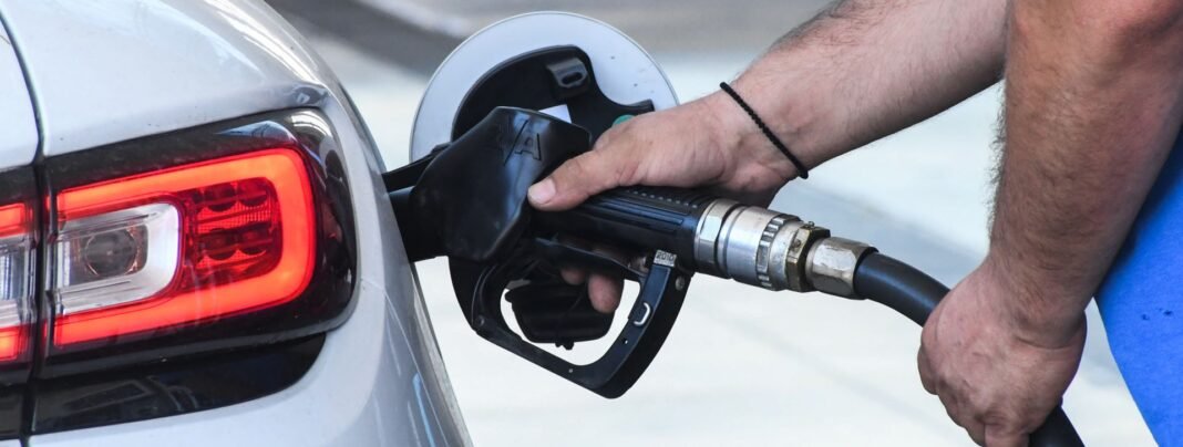 Καύσιμα: Ποιοι οδηγοί δαπανούν 3.700 ευρώ τον χρόνο και ποιοι εξοικονομούν 3.000 Καύσιμα:-Ποιοι-οδηγοί-δαπανούν-3700-ευρώ-τον-χρόνο-και-ποιοι-εξοικονομούν-3.000