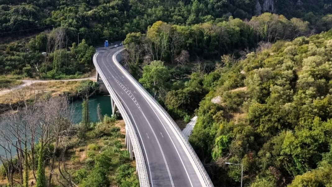Κλείνει για δύο ημέρες η Κοιλάδα των Τεμπών: Ποιες ώρες θα διακοπεί η κυκλοφορία και από πού θα περνούν τα οχήματα Κλείνει-για-δύο-ημέρες-η-Κοιλάδα-των-Τεμπών:-Ποιες-ώρες-θα-διακοπεί-η-κυκλοφορία-και-από-πού-θα-περνούν-τα-οχήματα