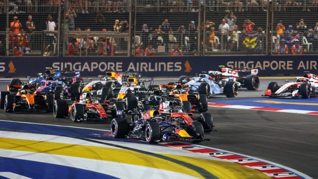 Formula 1 – GP Σιγκαπούρης: Πώς διαμορφώθηκαν οι βαθμολογίες μετά τη νίκη του Verstappen formula-1-–-gp-Σιγκαπούρης:-Πώς-διαμορφώθηκαν-οι-βαθμολογίες-μετά-τη-νίκη-του-verstappen