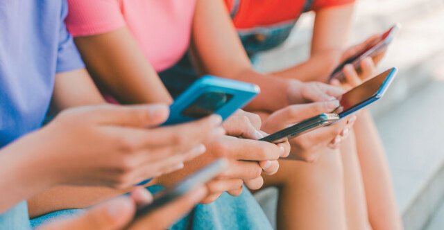 Τέλος τα social media για παιδιά κάτω των 15 ετών: Σήμερα οι ανακοινώσεις για το νέο πλαίσιο, πώς θα αξιοποιηθούν Gov.gr Wallet και το KidsWallet Τέλος-τα-social-media-για-παιδιά-κάτω-των-15-ετών:-Σήμερα-οι-ανακοινώσεις-για-το-νέο-πλαίσιο,-πώς-θα-αξιοποιηθούν-gov.gr-wallet-και-το-kidswallet