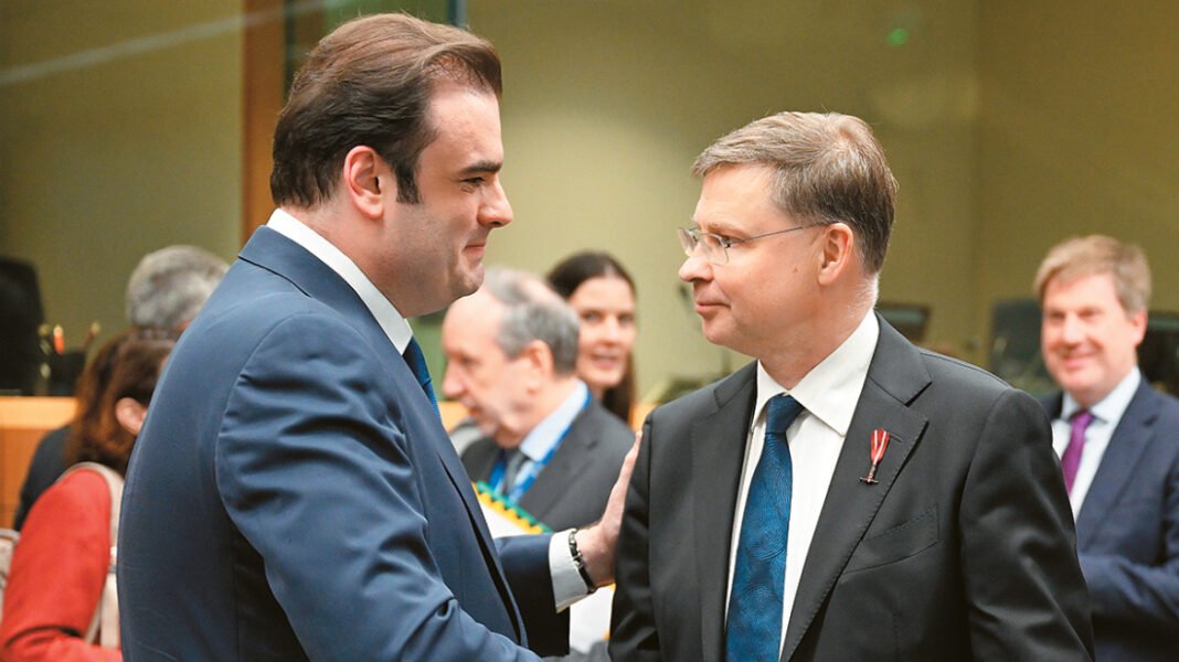 Προς επιδότηση 35 λεπτών για το πετρέλαιο θέρμανσης, η μάχη της ευελιξίας στη Σύνοδο Κορυφής Προς επιδότηση 35 λεπτών για το πετρέλαιο θέρμανσης, η μάχη της ευελιξίας στη Σύνοδο Κορυφής