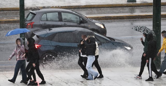 Έρχεται-κύμα-κακοκαιρίας:-Μέσα-σε-48-ώρες-μπορεί-να-πέσει-η-βροχή-ενός-ολόκληρου-Οκτωβρίου,-η-πρόγνωση-Τσατραφύλλια-στο-protothema