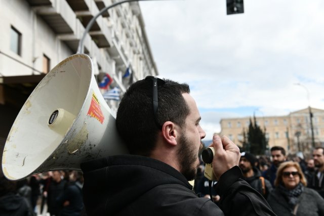 Προκήρυξη-24ωρης-πανελλαδικής-απεργίας-στις-25-Νοεμβρίου-από-την-ΑΔΕΔΥ