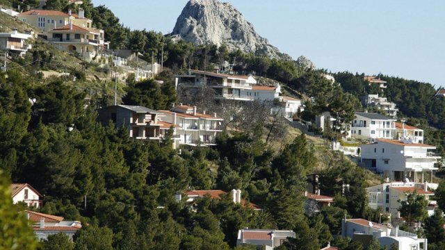 Αυθαίρετα, συνενώσεις διαμερισμάτων και οικοδομικές άδειες: Τι αλλάζει με το νέο νομοσχέδιο του ΥΠΕΝ Αυθαίρετα,-συνενώσεις-διαμερισμάτων-και-οικοδομικές-άδειες:-Τι-αλλάζει-με-το-νέο-νομοσχέδιο-του-ΥΠΕΝ