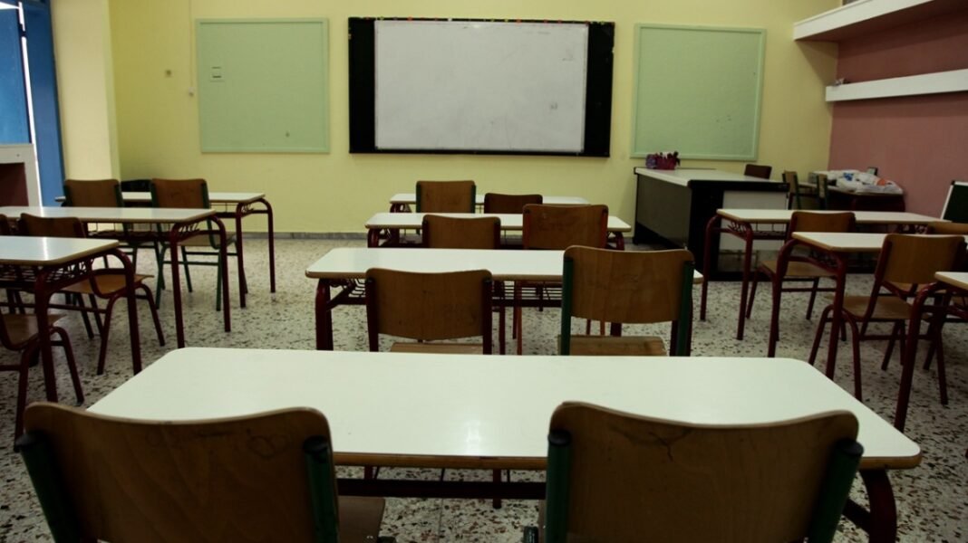 Κλειστά σχολεία αύριο (14/10) λόγω της κακοκαιρίας: Σε ποιες περιοχές θα γίνουν με τηλεκπαίδευση τα μαθήματα Κλειστά-σχολεία-αύριο-(14/10)-λόγω-της-κακοκαιρίας:-Σε-ποιες-περιοχές-θα-γίνουν-με-τηλεκπαίδευση-τα-μαθήματα