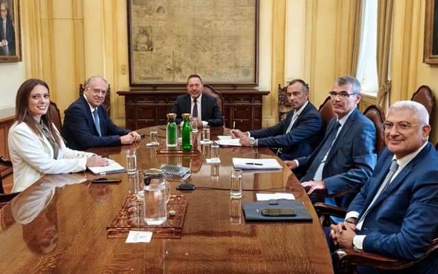 Συνάντηση Τ. Θεοδωρικάκου – Γ. Στουρνάρα: Στο επίκεντρο επιτάχυνση των επενδύσεων και ενίσχυση ανταγωνιστικότητας Συνάντηση-Τ-Θεοδωρικάκου-–-Γ.-Στουρνάρα:-Στο-επίκεντρο επιτάχυνση-των-επενδύσεων-και-ενίσχυση-ανταγωνιστικότητας