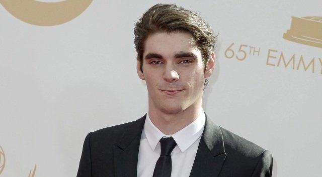 Αυτοκτονία ο θάνατος του RJ Mitte από το Breaking Bad, τα μηνύματα σε φίλο του ότι δεν έβρισκε ουσιαστικούς ρόλους Αυτοκτονία-ο-θάνατος-του-rj-mitte-από-το-breaking-bad,-τα-μηνύματα-σε-φίλο-του-ότι-δεν-έβρισκε-ουσιαστικούς-ρόλους