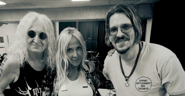 Σάκης Ντοβόλης: Ο Κοζανίτης με την heavy blues κιθάρα στο πλευρό της Άννας Βίσση – Το ντεμπούτο στο sold out ΟΑΚΑ και ο… Τζόνι Ντεπ Σάκης-Ντοβόλης:-Ο-Κοζανίτης-με-την-heavy-blues-κιθάρα-στο-πλευρό-της-Άννας-Βίσση-–-Το-ντεμπούτο-στο-sold-out-ΟΑΚΑ-και-ο…-Τζόνι-Ντεπ