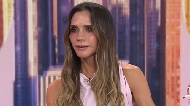 Βικτόρια Μπέκαμ: Mετά τη φωτογραφία στο στούντιο ηχογράφησης, ξεκαθάρισε ότι δεν επιστρέφει στο τραγούδι Βικτόρια-Μπέκαμ:-mετά-τη-φωτογραφία-στο-στούντιο-ηχογράφησης,-ξεκαθάρισε-ότι-δεν-επιστρέφει-στο-τραγούδι